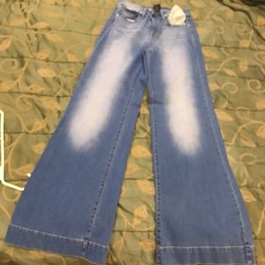 Wide leg jeans super comfy and stretchy